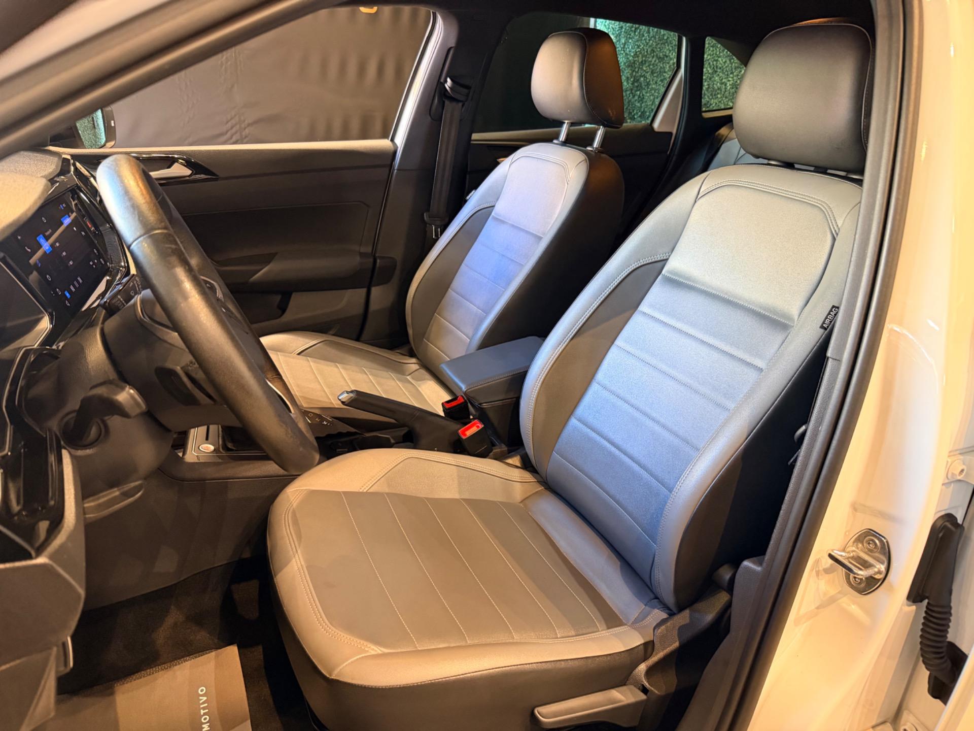 VOLKSWAGEN Nivus - Foto