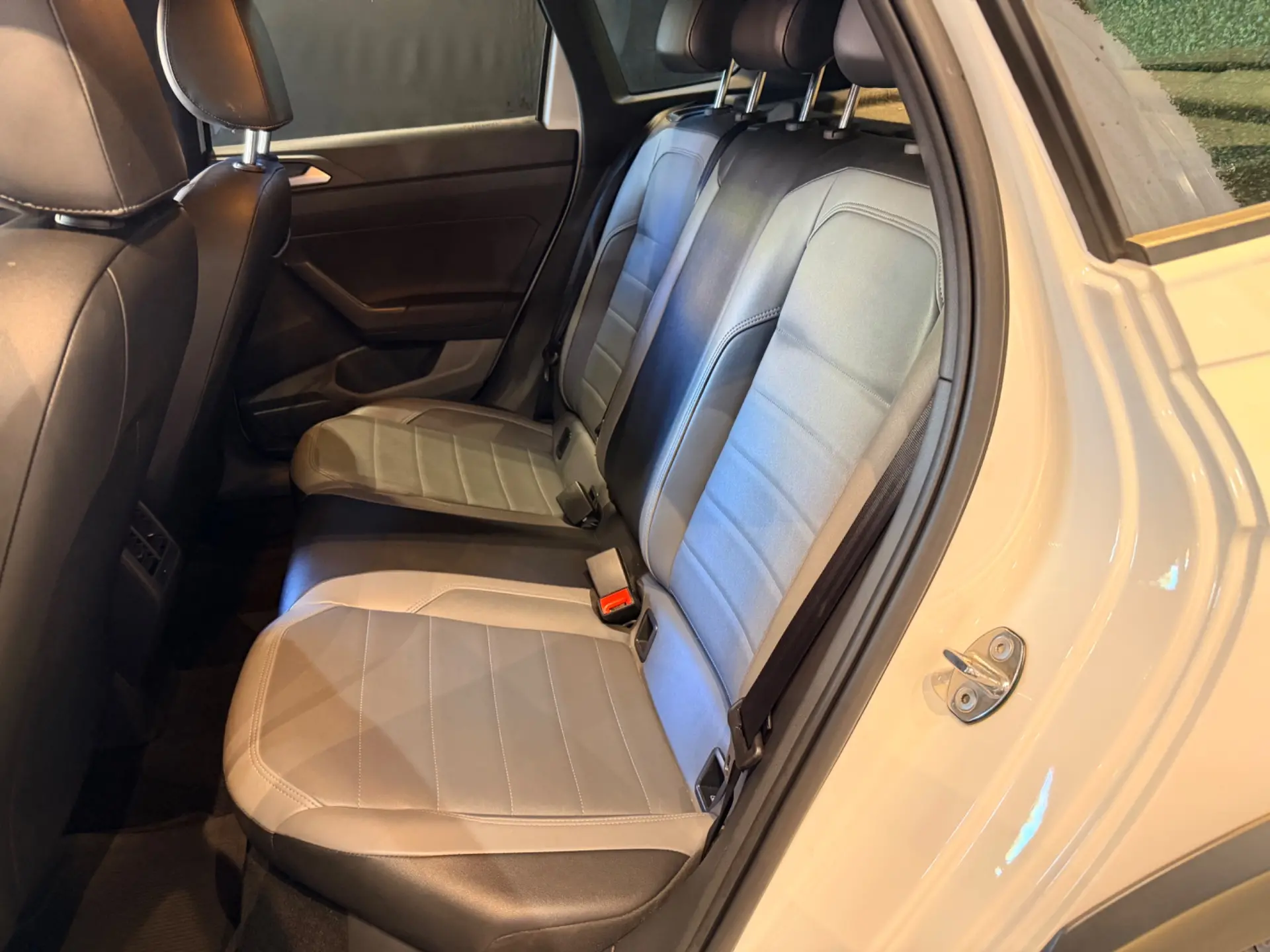 VOLKSWAGEN Nivus - Foto
