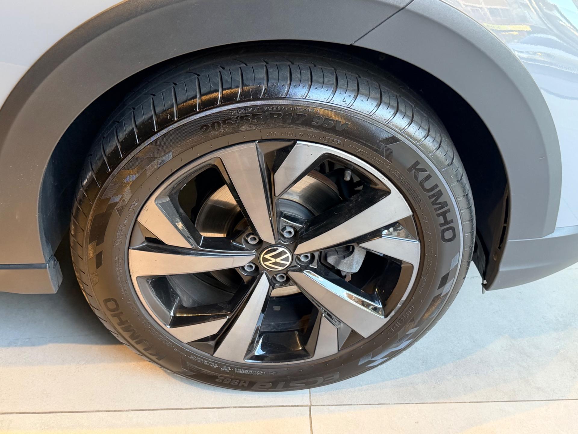 VOLKSWAGEN Nivus - Foto