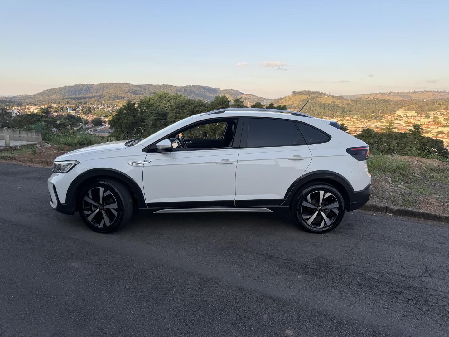 VOLKSWAGEN Nivus - Foto