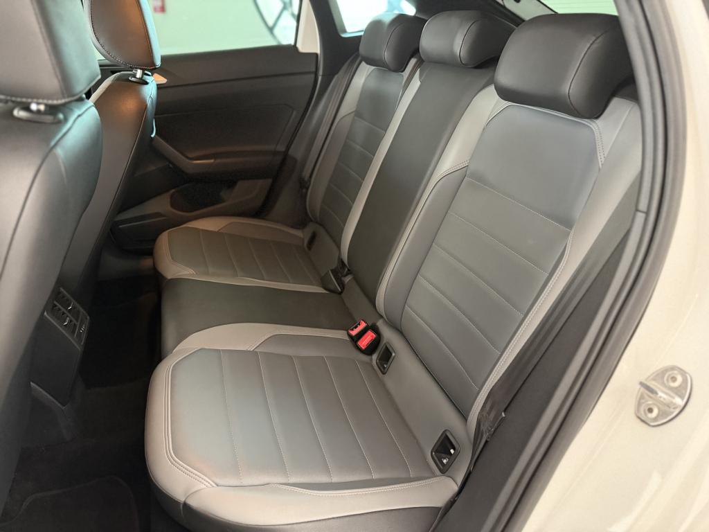 VOLKSWAGEN Nivus - Foto