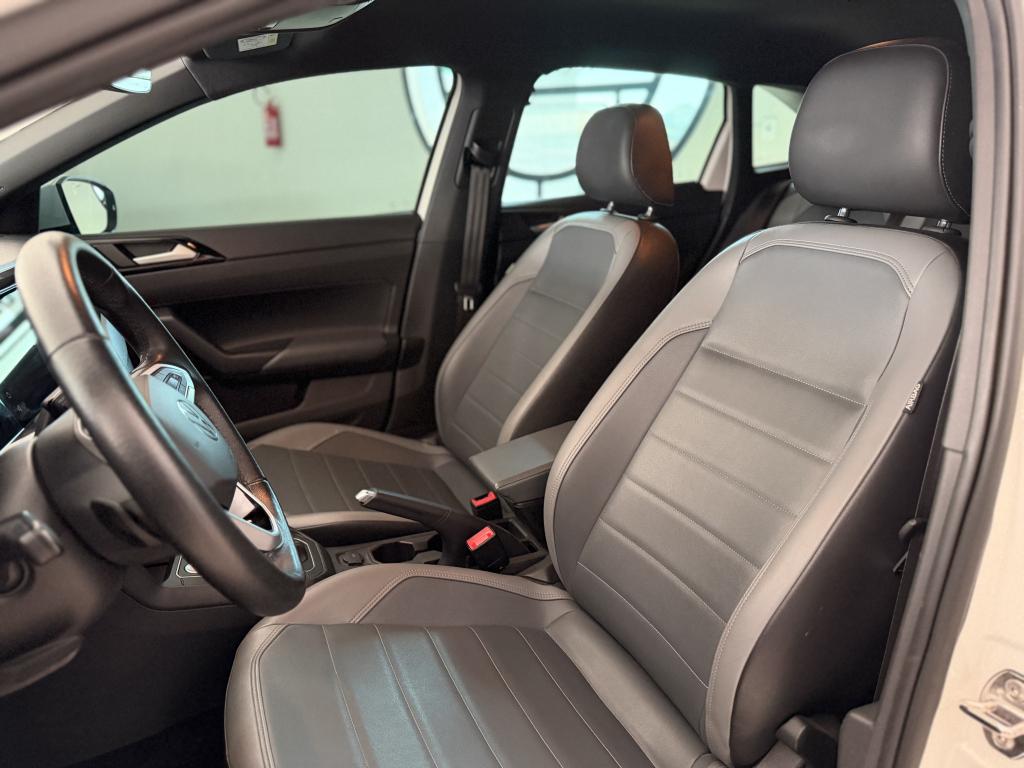 VOLKSWAGEN Nivus - Foto