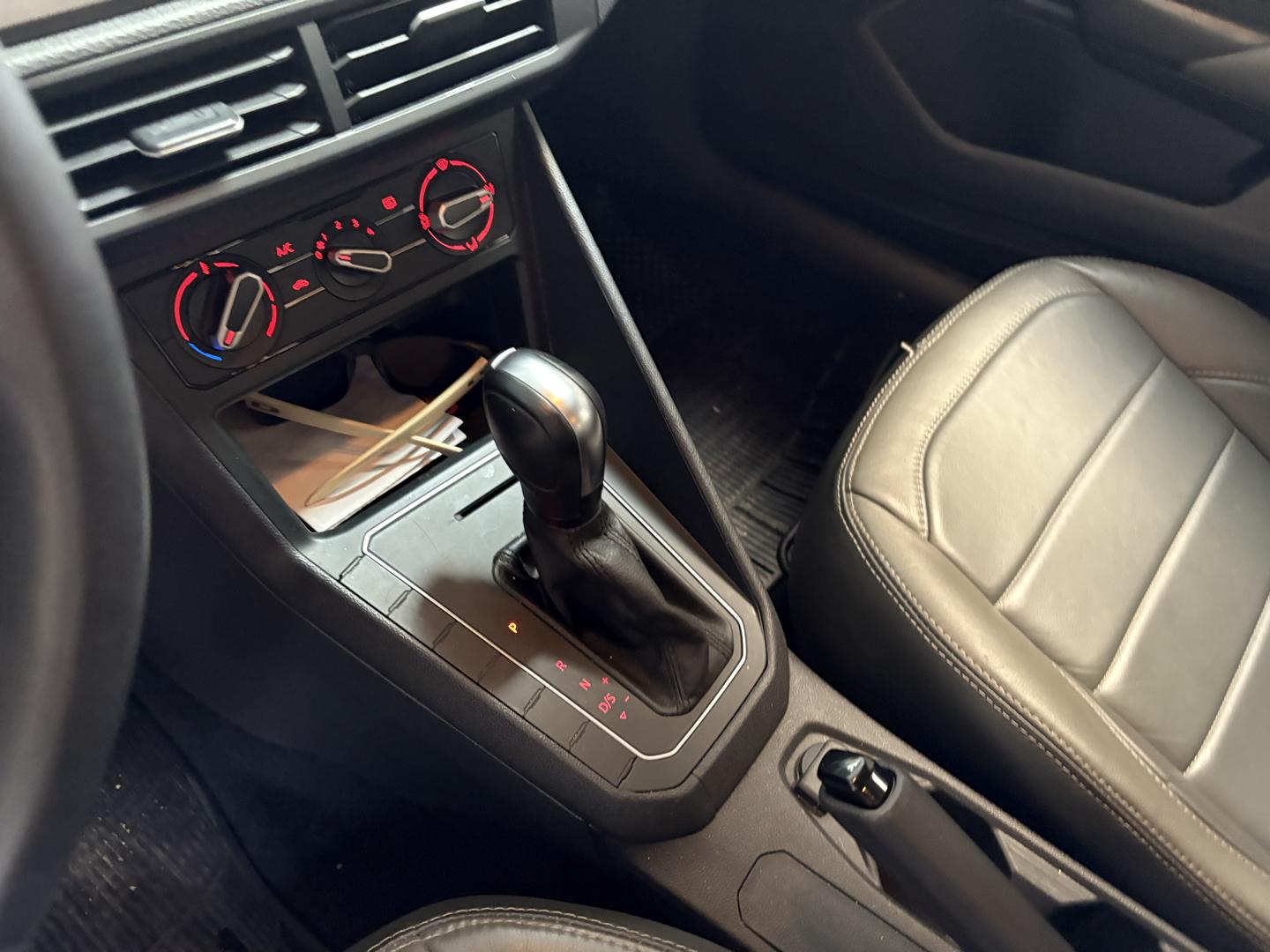 VOLKSWAGEN Nivus - Foto