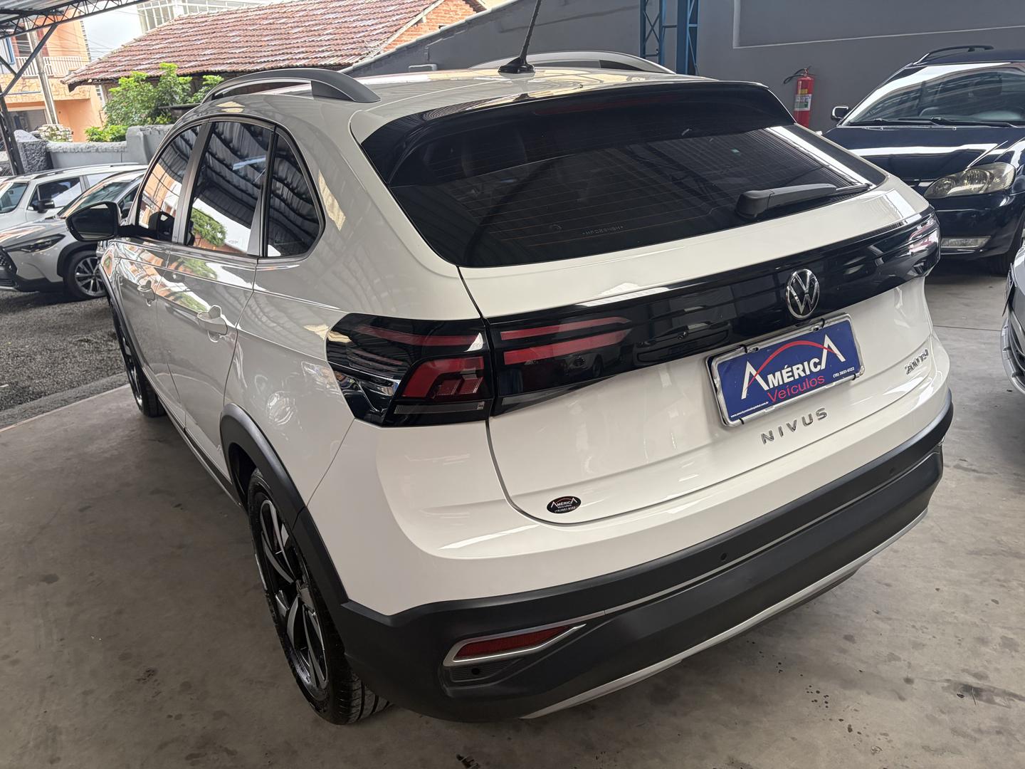VOLKSWAGEN Nivus - Foto