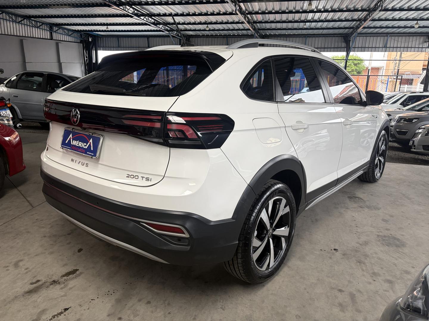 VOLKSWAGEN Nivus - Foto