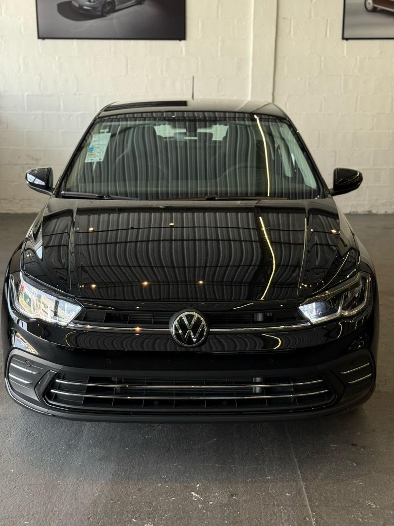 VOLKSWAGEN Polo Hatch - Foto