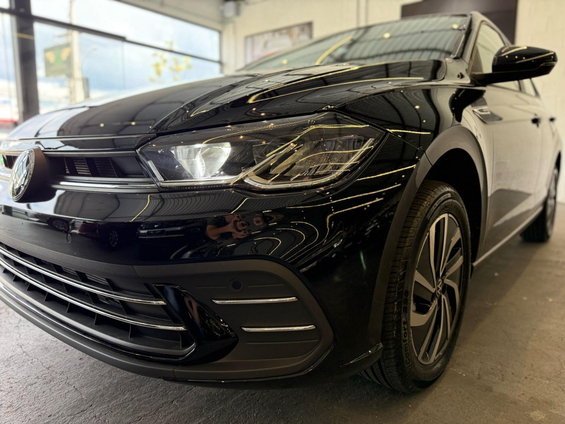 VOLKSWAGEN Polo Hatch - Foto