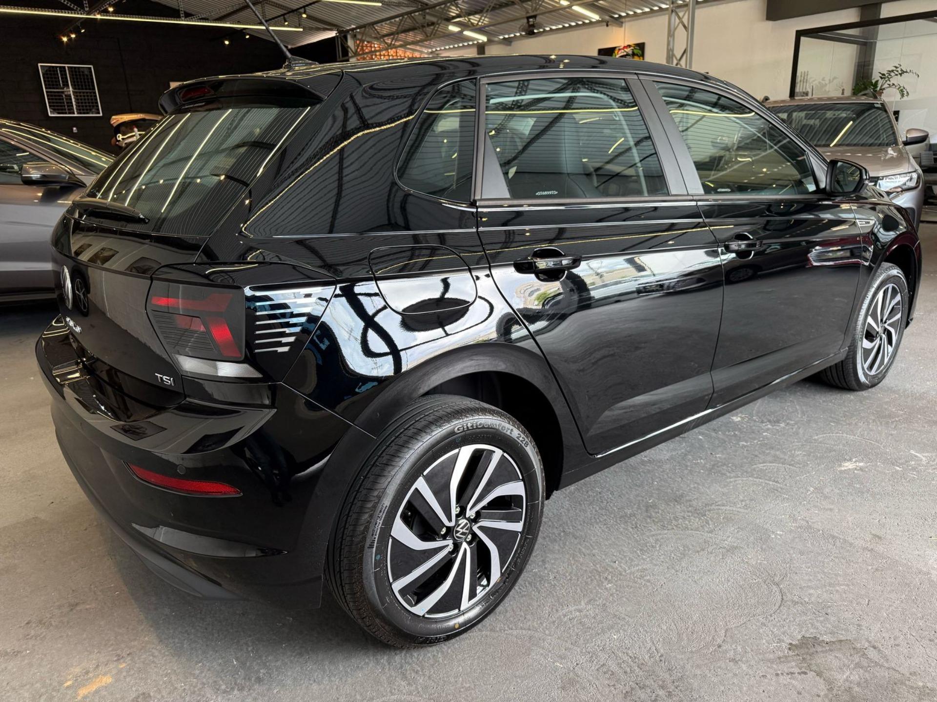 VOLKSWAGEN Polo Hatch - Miniatura