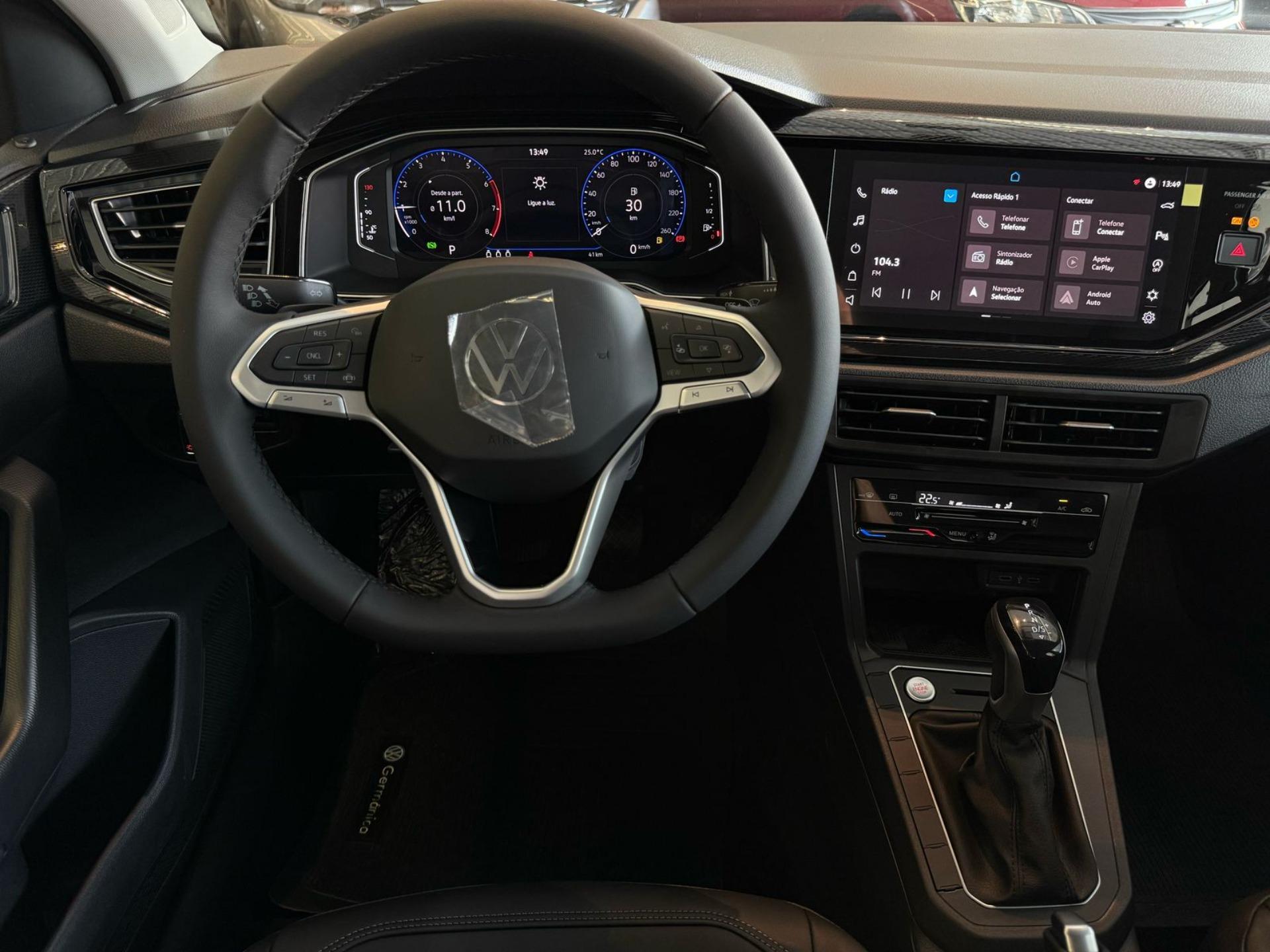 VOLKSWAGEN Polo Hatch - Foto