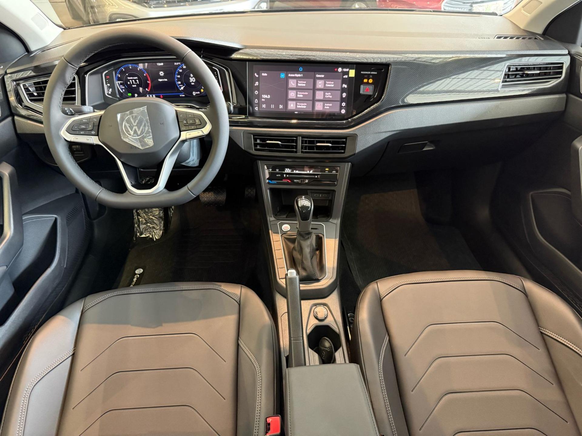 VOLKSWAGEN Polo Hatch - Foto