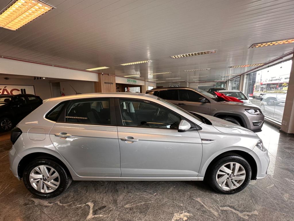 VOLKSWAGEN Polo Hatch - Foto