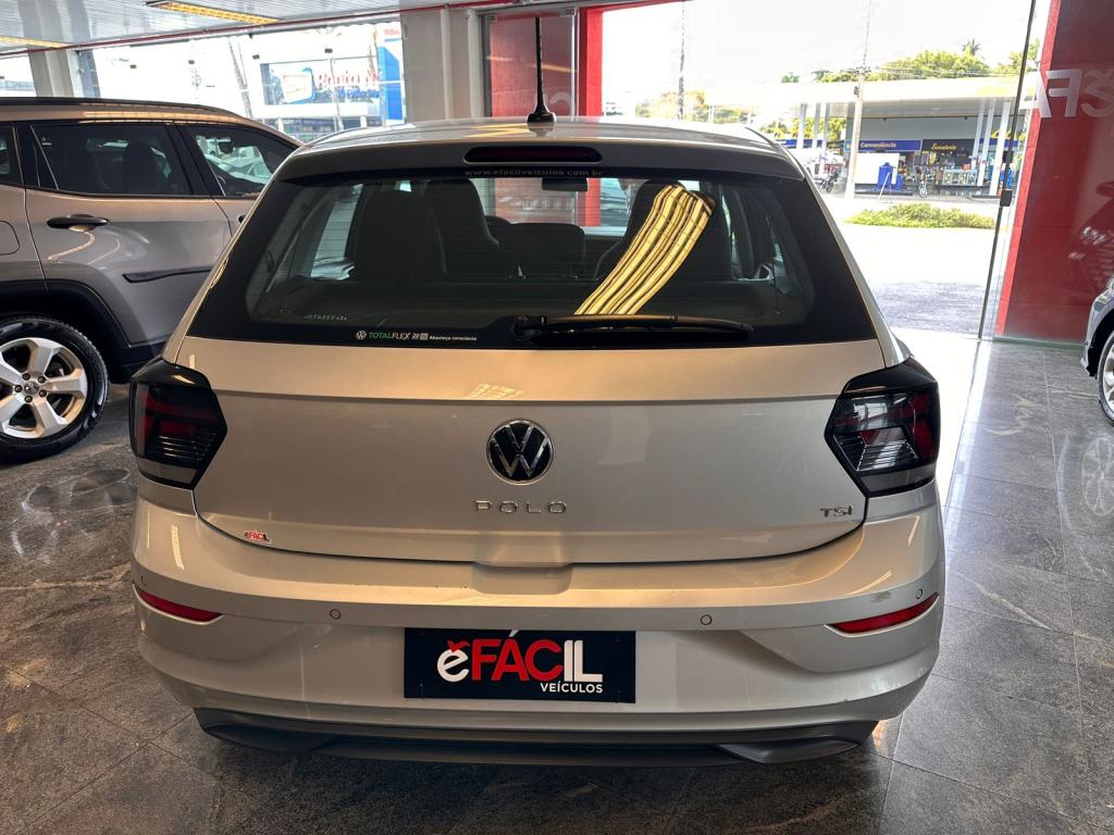 VOLKSWAGEN Polo Hatch - Foto