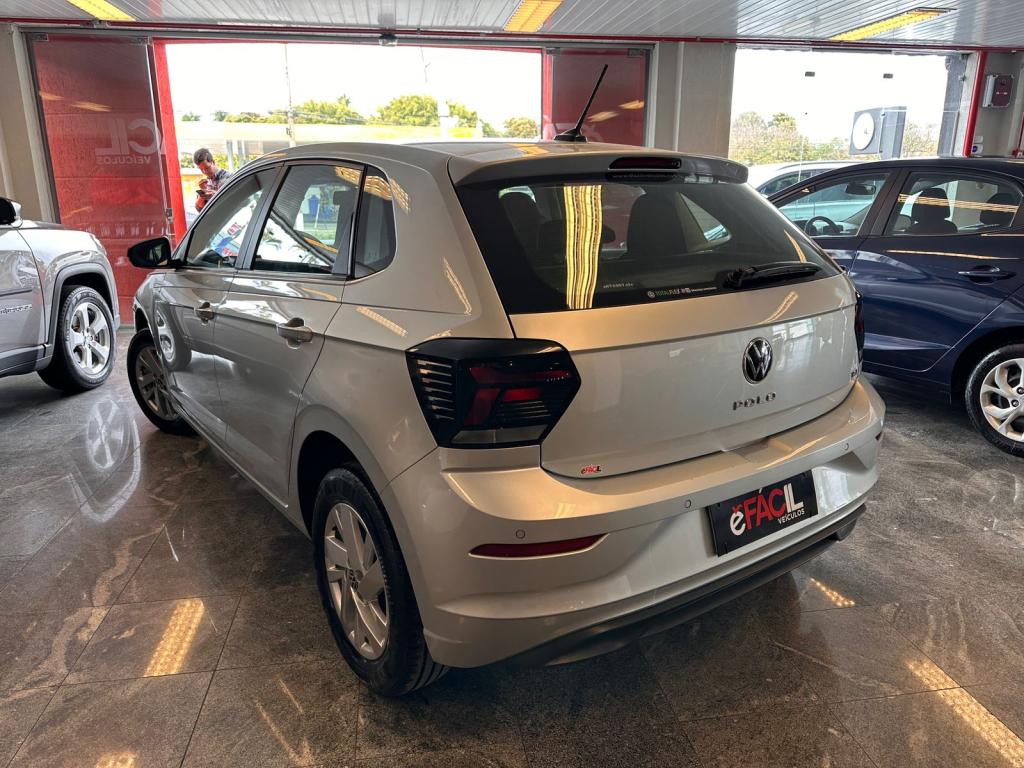 VOLKSWAGEN Polo Hatch - Foto