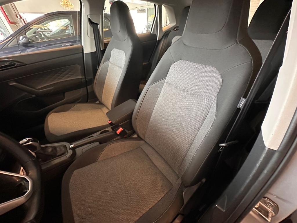 VOLKSWAGEN Polo Hatch - Foto