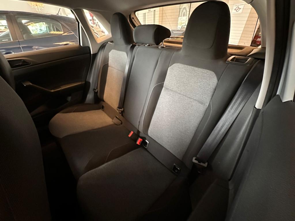 VOLKSWAGEN Polo Hatch - Foto