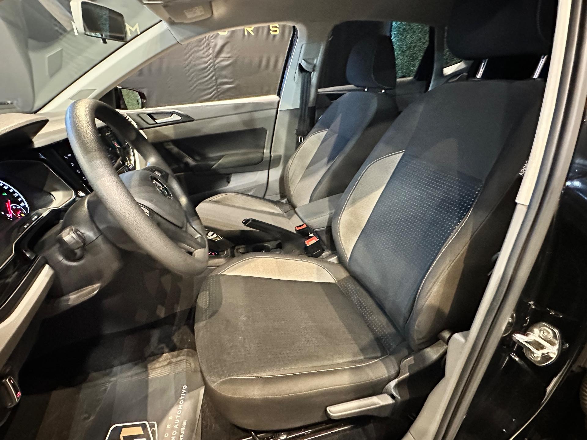 VOLKSWAGEN Polo Hatch - Foto