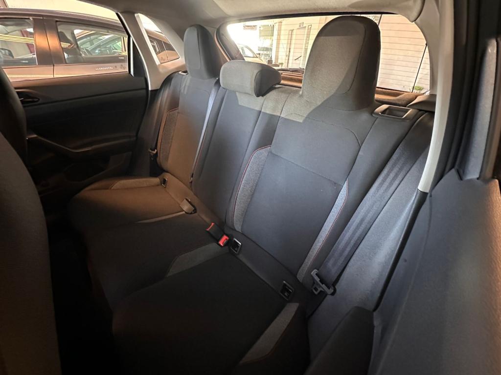 VOLKSWAGEN Polo Hatch - Foto