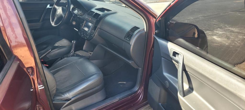 VOLKSWAGEN Polo Hatch - Foto