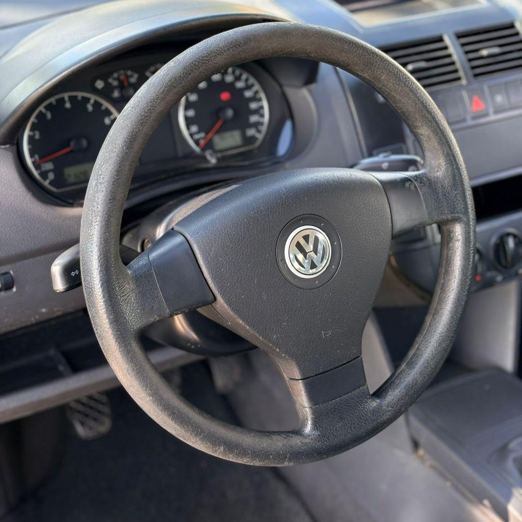 VOLKSWAGEN Polo Hatch - Foto
