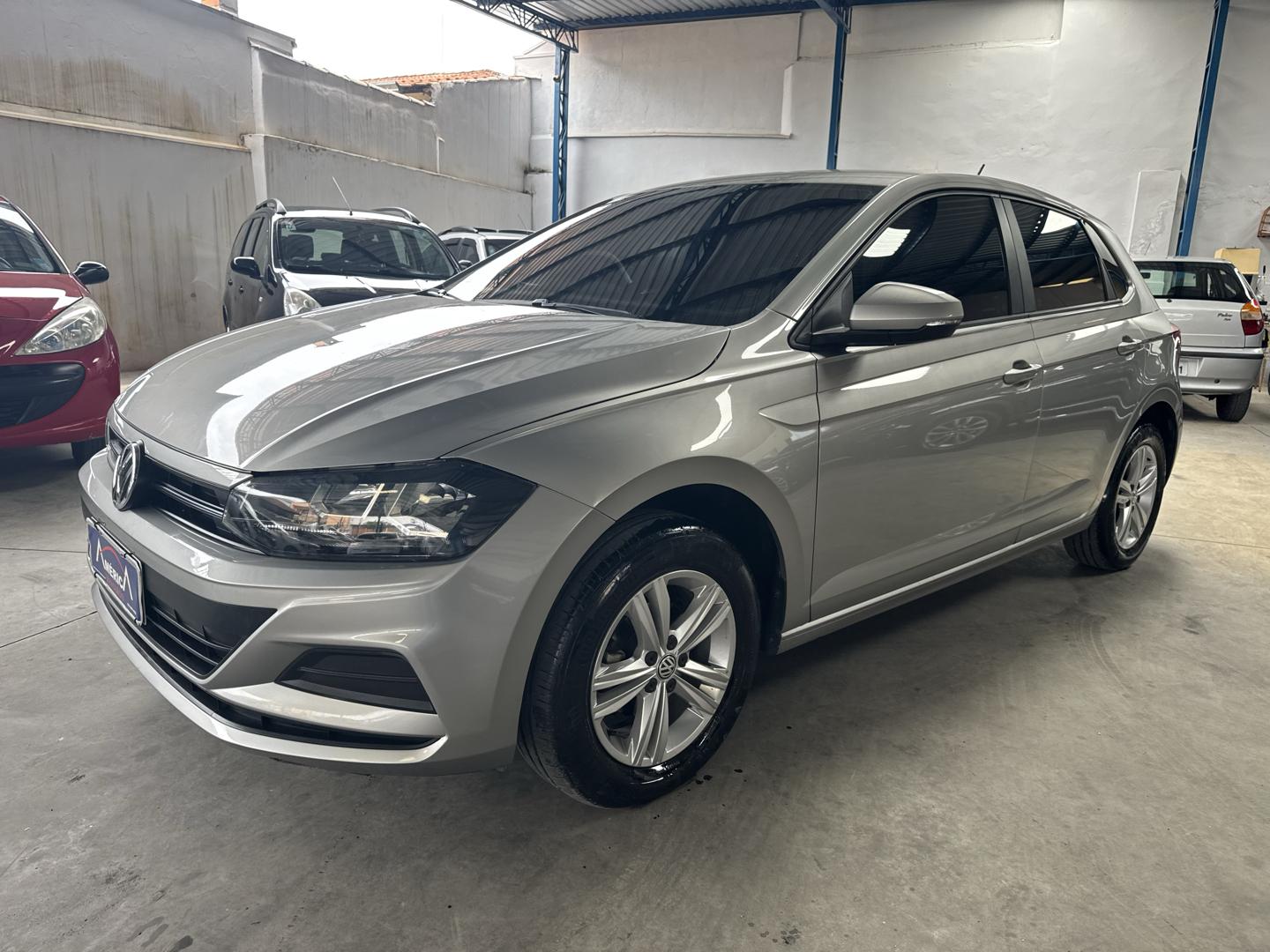 VOLKSWAGEN Polo Hatch - Foto