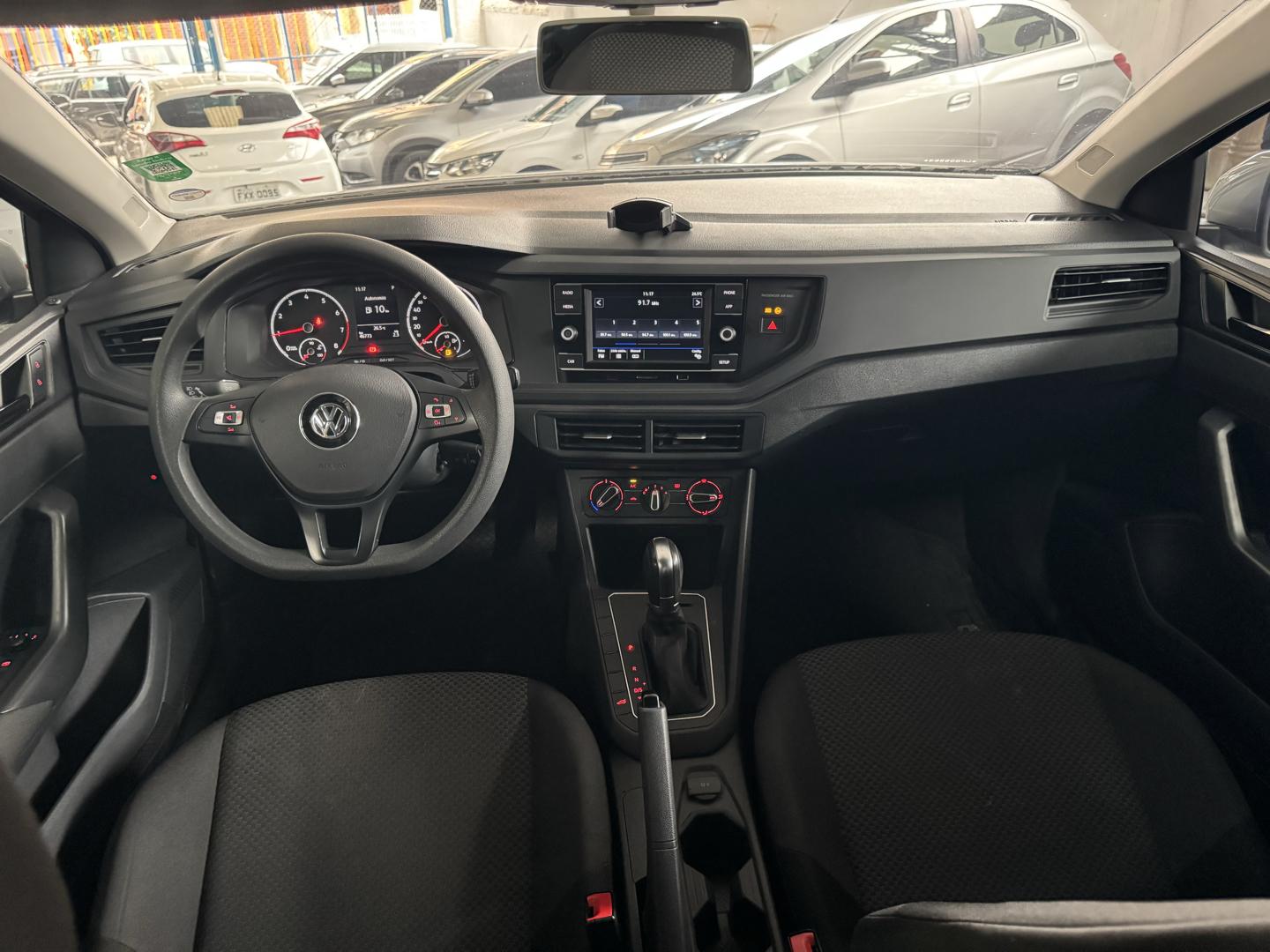 VOLKSWAGEN Polo Hatch - Foto