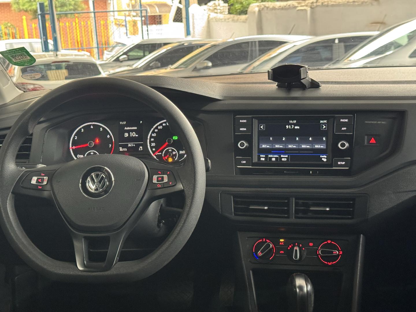 VOLKSWAGEN Polo Hatch - Foto