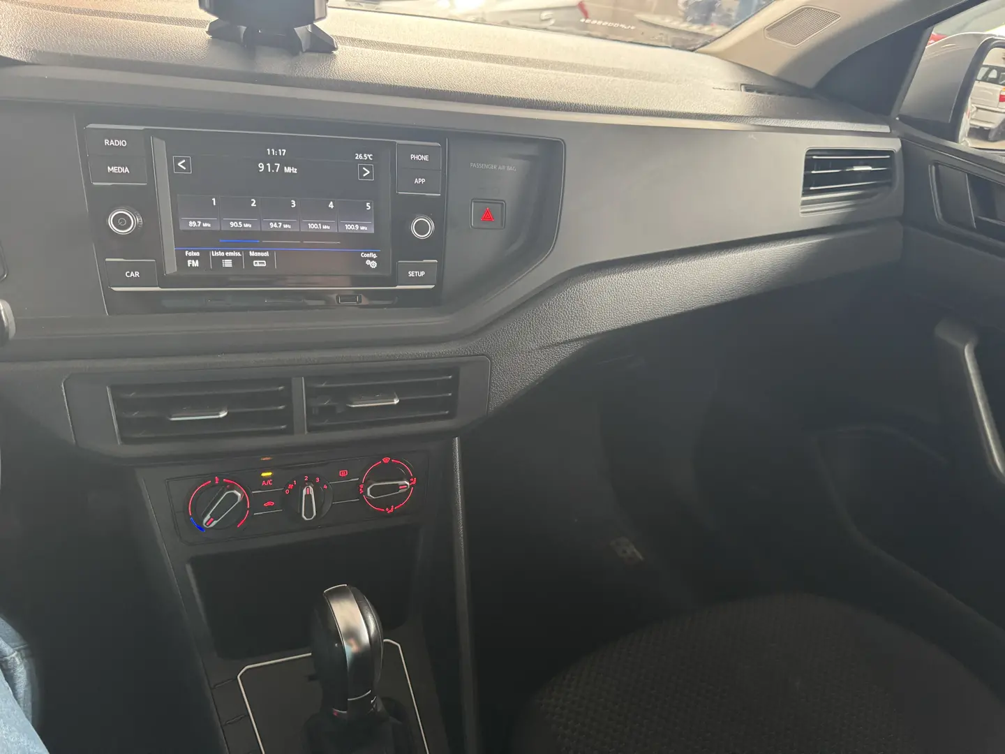 VOLKSWAGEN Polo Hatch - Foto