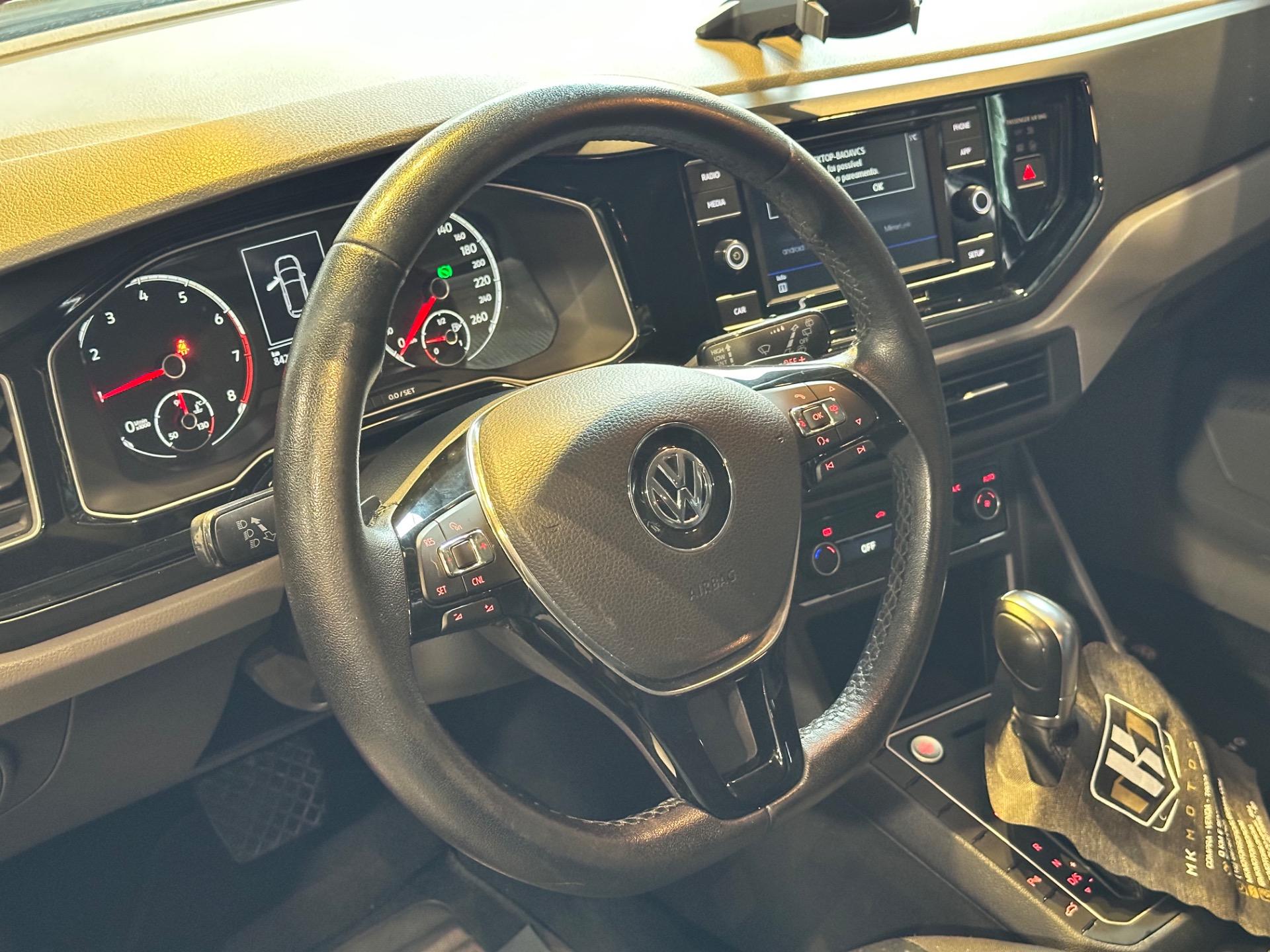 VOLKSWAGEN Polo Hatch - Foto