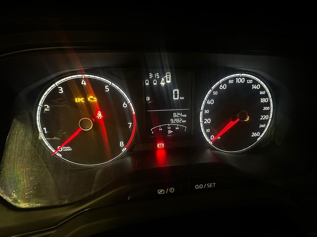 VOLKSWAGEN Polo Hatch - Foto