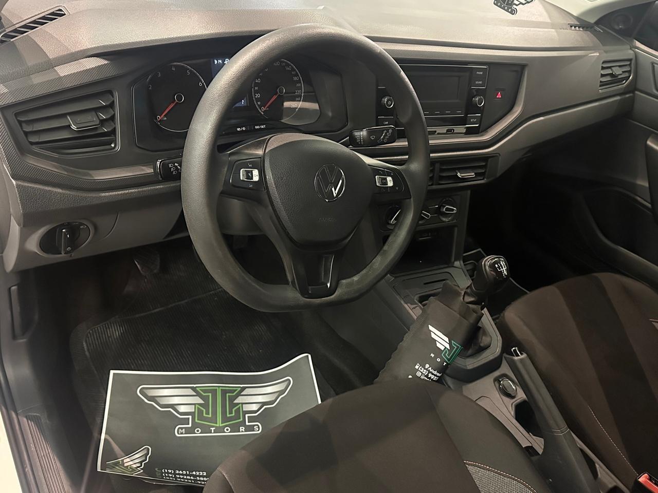 VOLKSWAGEN Polo Hatch - Foto