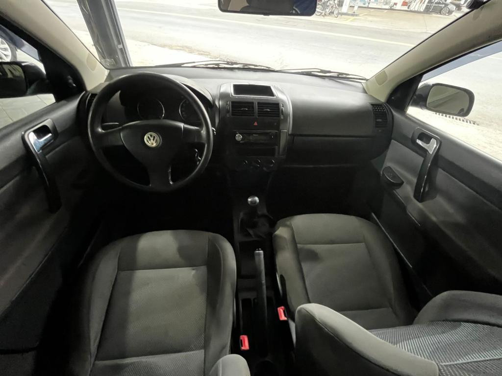 VOLKSWAGEN Polo Hatch - Foto