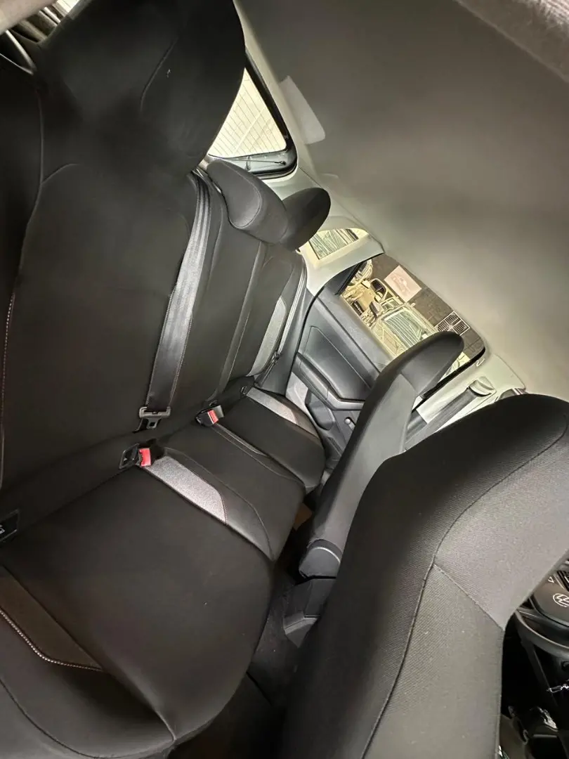 VOLKSWAGEN Polo Hatch - Foto