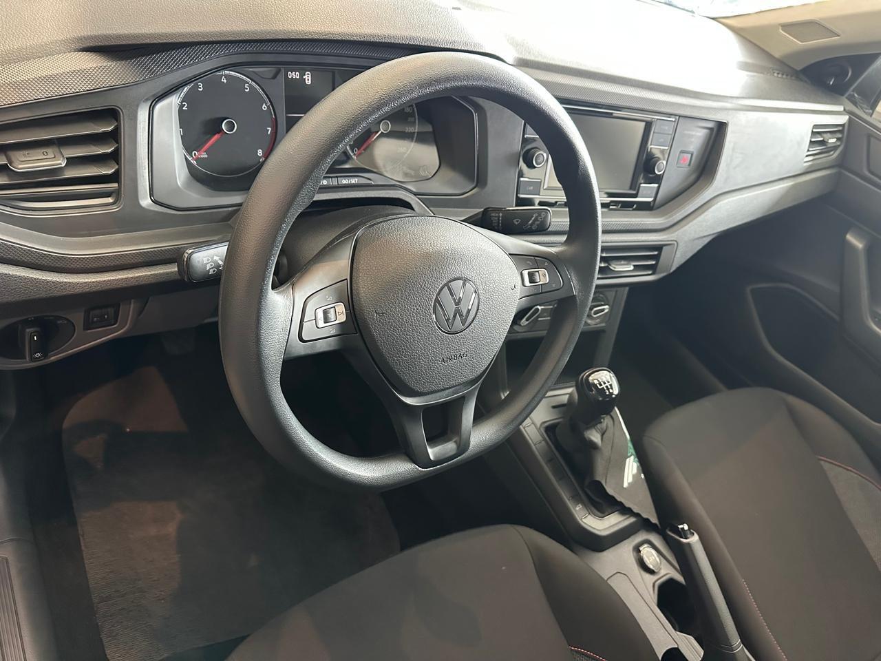 VOLKSWAGEN Polo Hatch - Foto