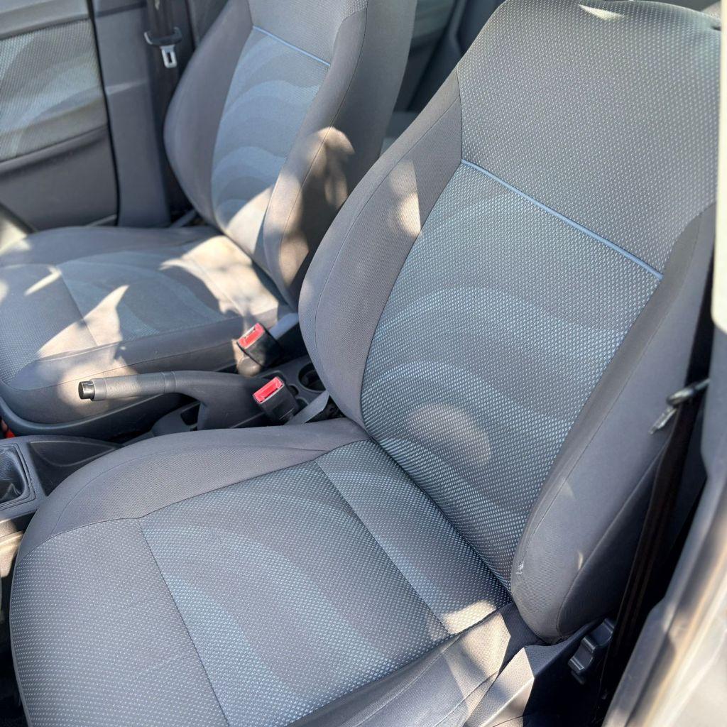 VOLKSWAGEN Polo Hatch - Foto