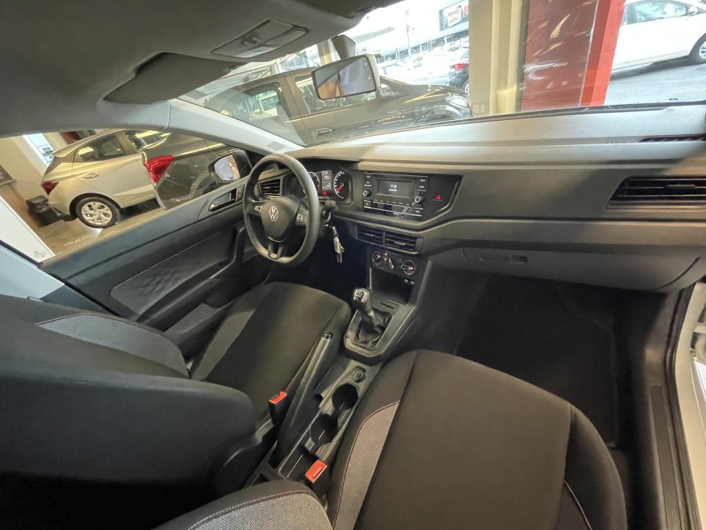 VOLKSWAGEN Polo Hatch - Foto