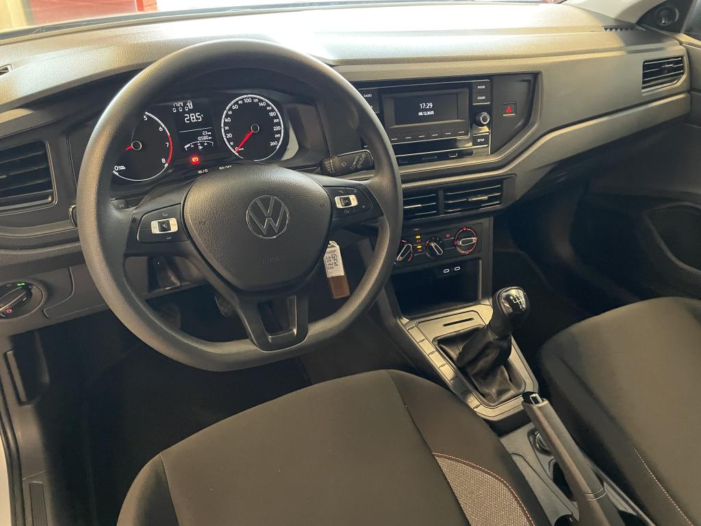 VOLKSWAGEN Polo Hatch - Foto