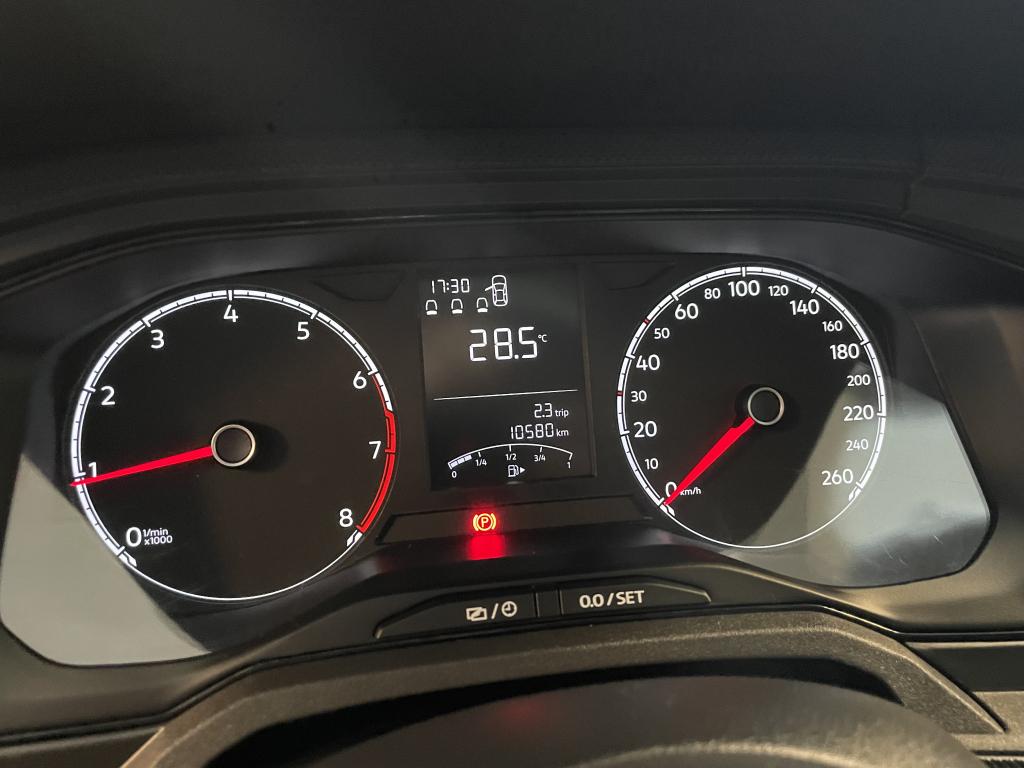 VOLKSWAGEN Polo Hatch - Foto