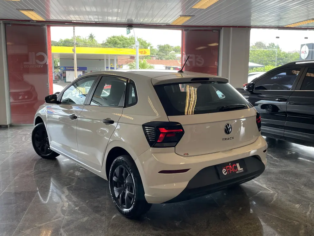 VOLKSWAGEN Polo Hatch - Foto