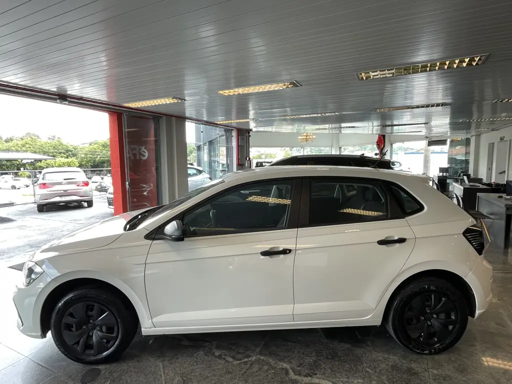 VOLKSWAGEN Polo Hatch - Foto
