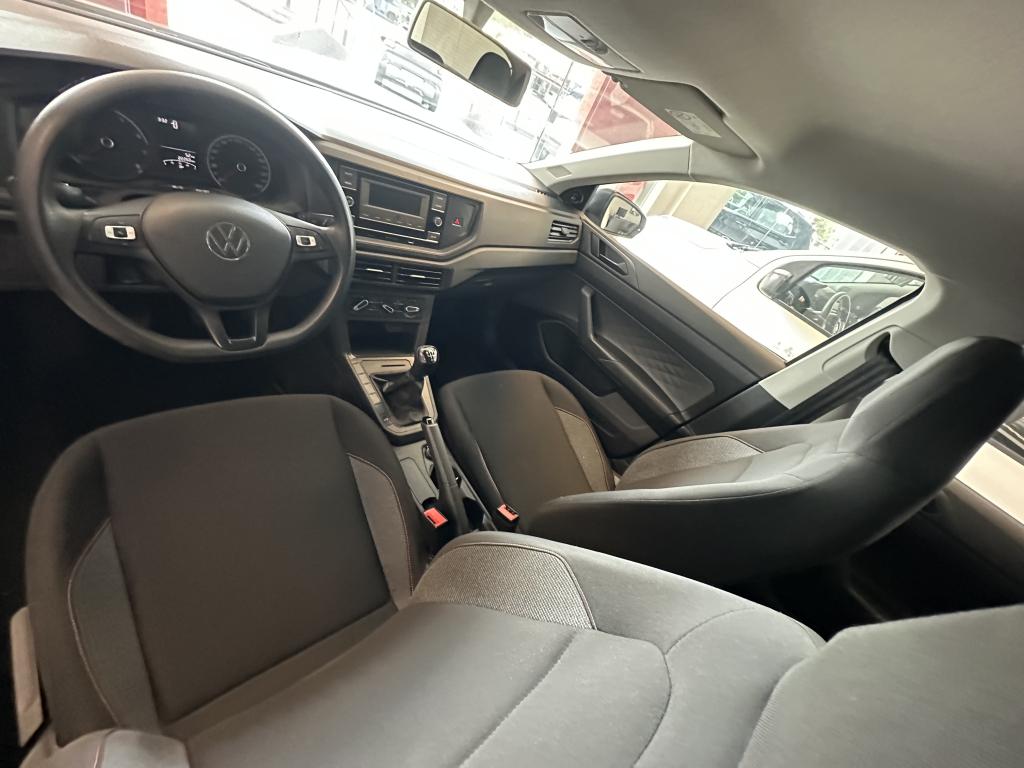 VOLKSWAGEN Polo Hatch - Foto
