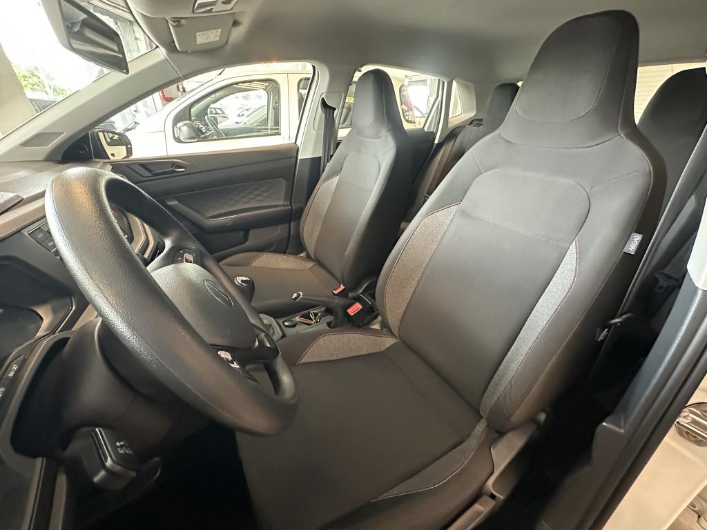 VOLKSWAGEN Polo Hatch - Foto