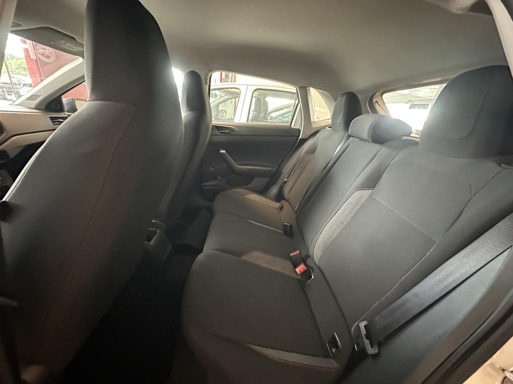 VOLKSWAGEN Polo Hatch - Foto