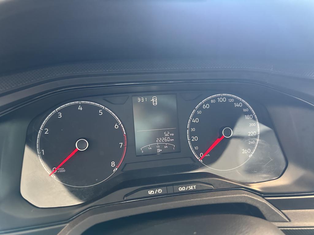 VOLKSWAGEN Polo Hatch - Foto