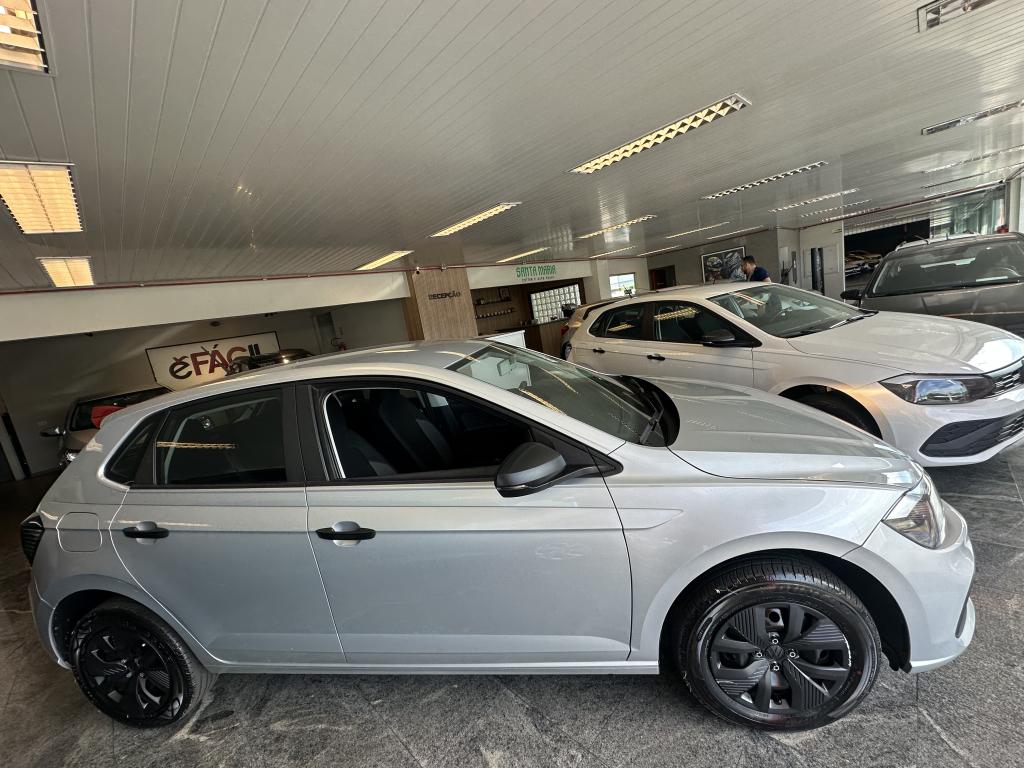 VOLKSWAGEN Polo Hatch - Foto