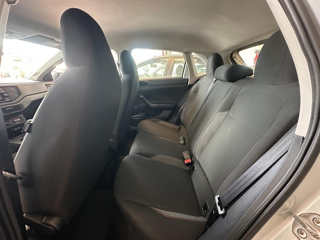 VOLKSWAGEN Polo Hatch - Foto