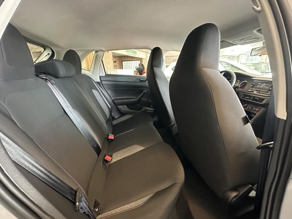 VOLKSWAGEN Polo Hatch - Foto