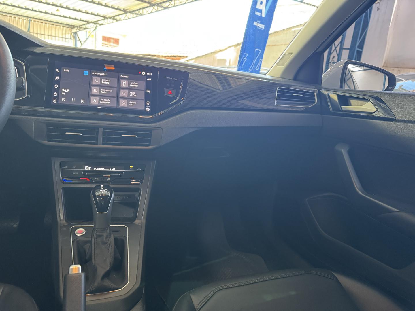 VOLKSWAGEN Polo Hatch - Foto