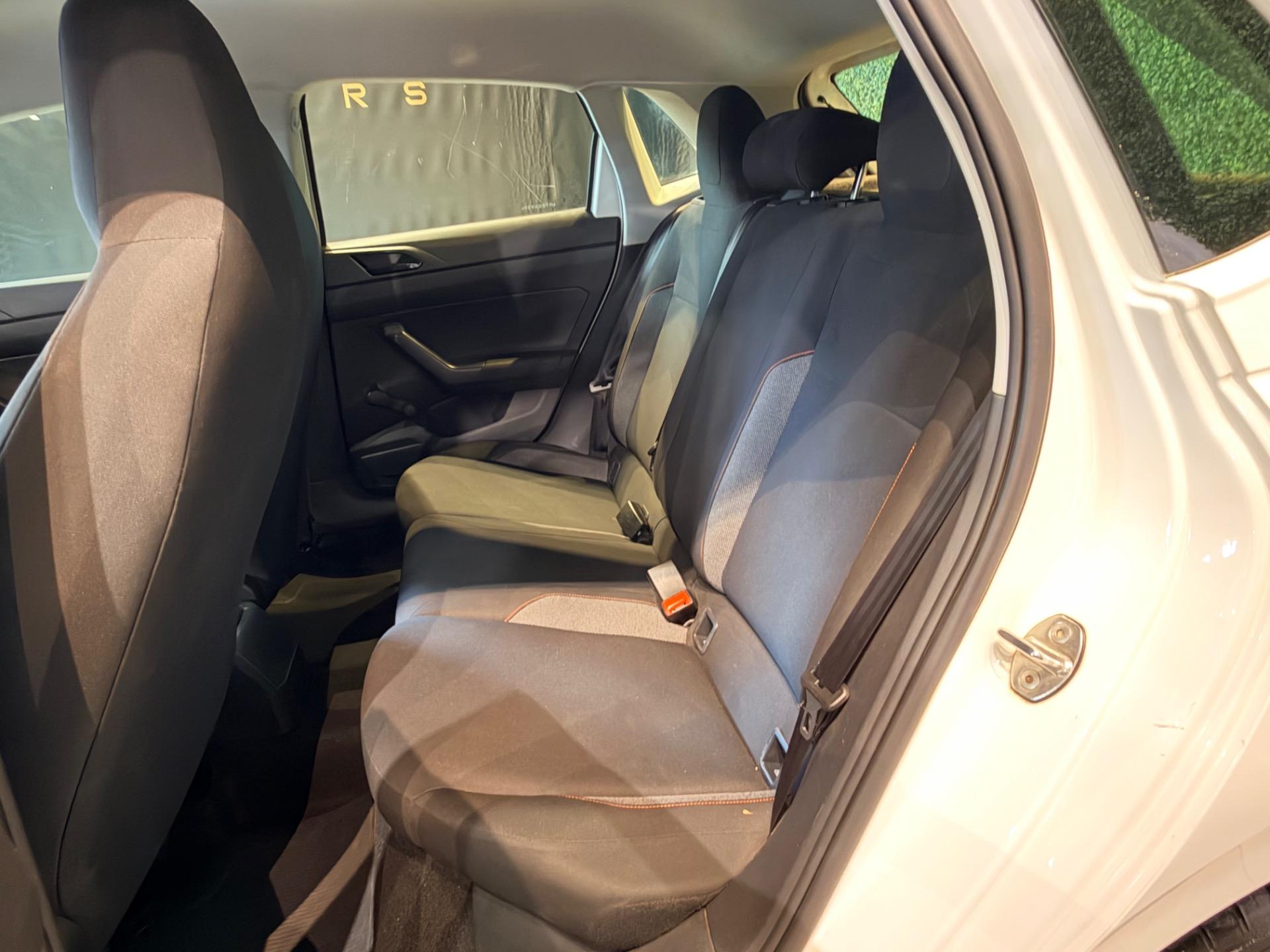 VOLKSWAGEN Polo Hatch - Foto