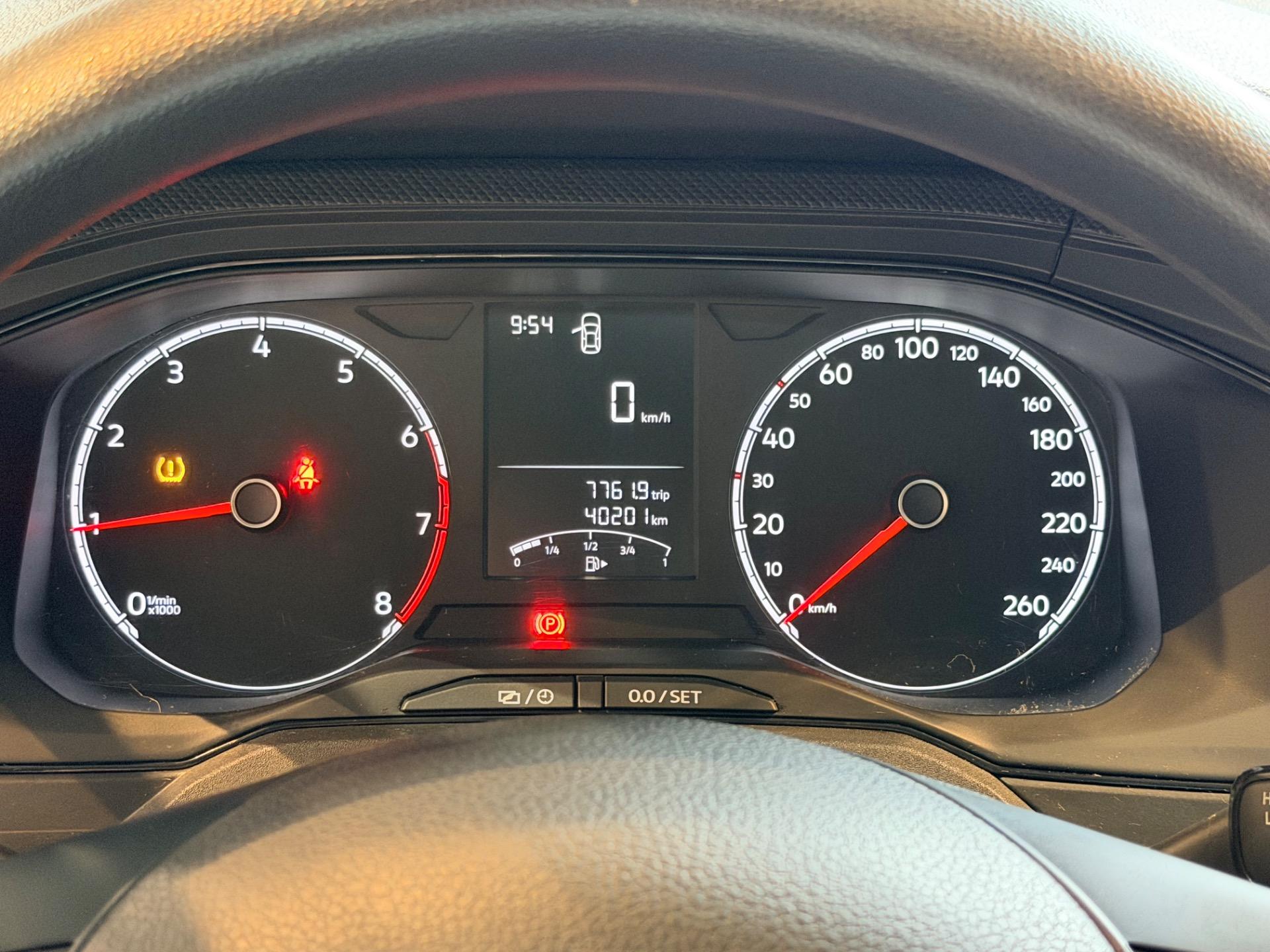 VOLKSWAGEN Polo Hatch - Foto