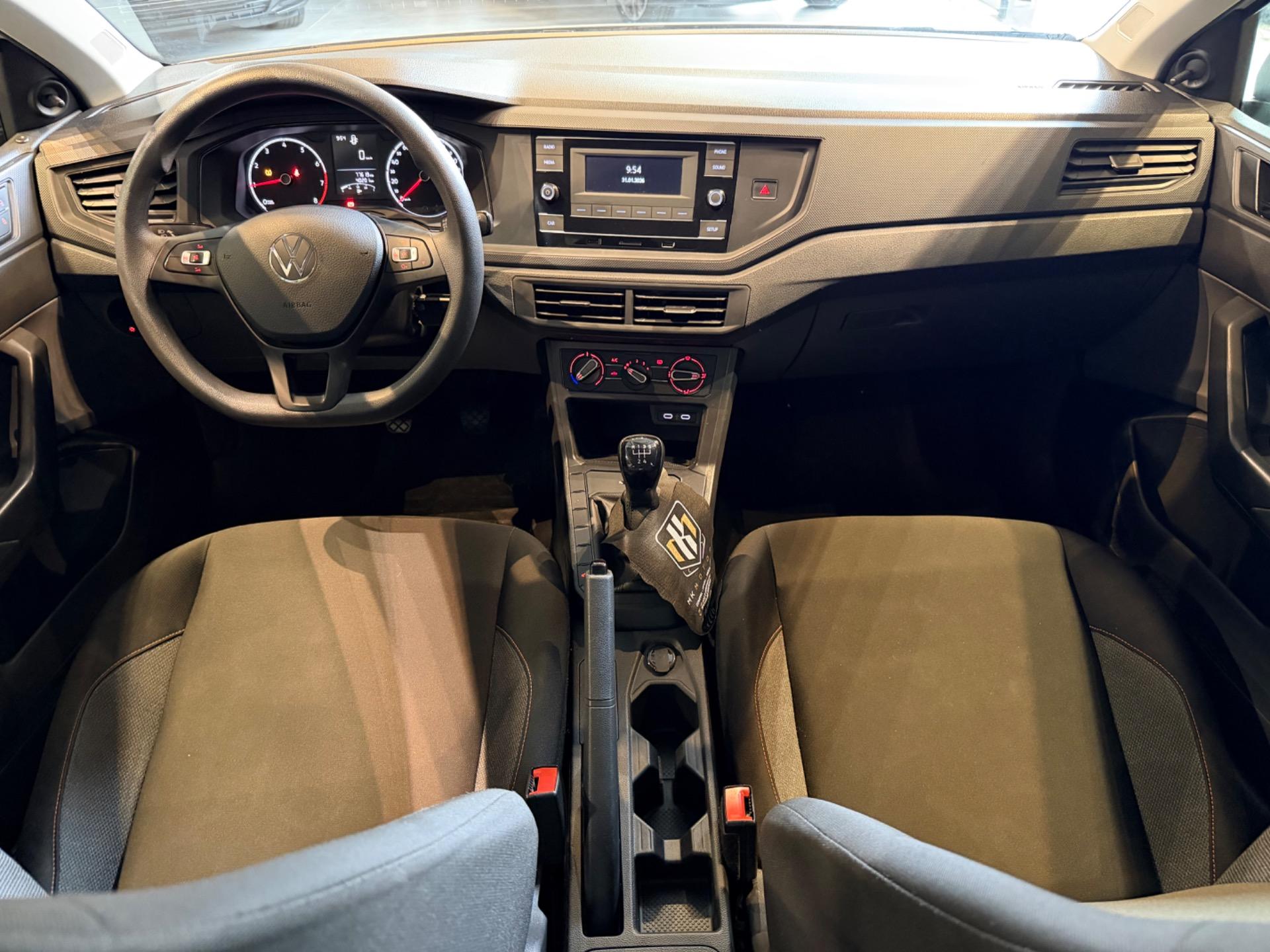 VOLKSWAGEN Polo Hatch - Foto